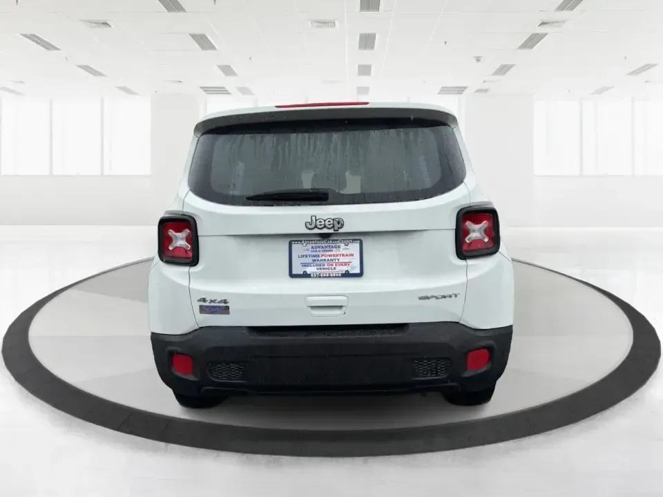 2018 Jeep Renegade Sport 4x4 (ZACCJBAB5JP) with an 2.4L L4 DOHC 16V engine, 6M transmission, located at 4508 South Dixie Dr, Moraine, OH, 45439, (937) 908-9800, 39.689976, -84.218452 - Ready for weekend adventures at Englewood MetroPark, snowy commutes up I75, or a spontaneous road trip down U.S. Route 40? This 2018 Jeep Renegade Sport 4x4 is the kind of compact SUV that fits real life in Vandalia, OH-easy to park around town, confident when the weather turns, and versatile enough - Photo#3