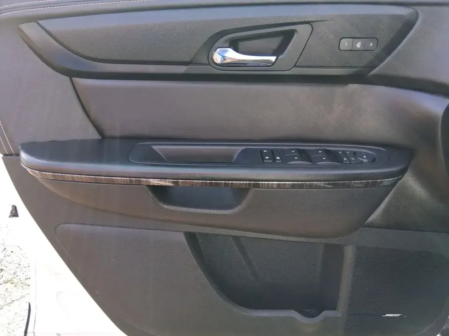 2017 GMC Acadia Base (1GKKVSKD1HJ) with an 3.6L V6 DOHC 24V engine, 6A transmission, located at 1951 S Dayton Lakeview Rd., New Carlisle, OH, 45344, (937) 908-9800, 39.890999, -84.050255 - Load up the family, point the hood toward I70, and make every mile feel easy in this 2017 GMC Acadia-an SUV that's built for real life in and around New Carlisle, Ohio. Whether you're doing school drop-offs, commuting toward Dayton, or planning a weekend run to Buck Creek State Park, this Acadia giv - Photo#19