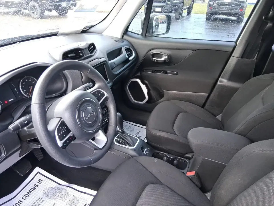 2020 Jeep Renegade Sport (ZACNJAAB1LP) with an 2.4L L4 DOHC 16V engine, 9A transmission, located at 401 Woodman Dr, Riverside, OH, 45431, (937) 908-9800, 39.760899, -84.123421 - Weekend escapes to Eastwood MetroPark, a comfortable daily commute down I675, or shuttling the family between Riverside and Dayton-this 2020 Jeep Renegade Sport FWD is built for real life. With its compact-crossover size, higher driving position, and easy-to-park footprint, it fits right in whether - Photo#8