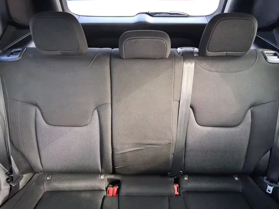 2020 Jeep Renegade Sport (ZACNJAAB1LP) with an 2.4L L4 DOHC 16V engine, 9A transmission, located at 401 Woodman Dr, Riverside, OH, 45431, (937) 908-9800, 39.760899, -84.123421 - Weekend escapes to Eastwood MetroPark, a comfortable daily commute down I675, or shuttling the family between Riverside and Dayton-this 2020 Jeep Renegade Sport FWD is built for real life. With its compact-crossover size, higher driving position, and easy-to-park footprint, it fits right in whether - Photo#13