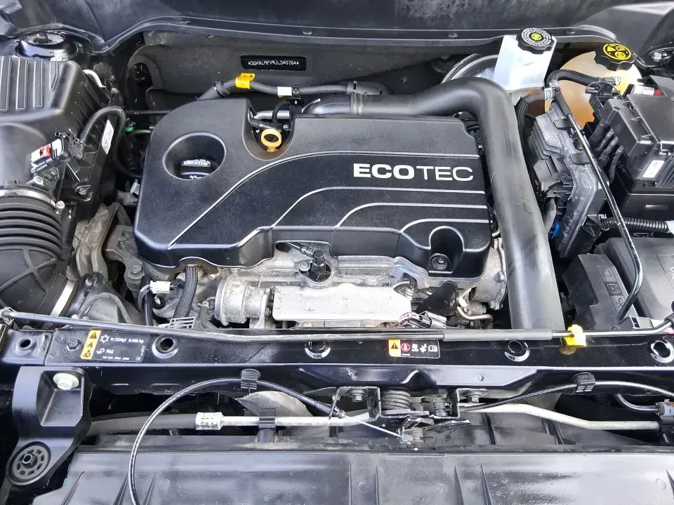 2018 GMC Terrain SLE (3GKALMEV9JL) with an 1.4L L4 DOHC 16V TURBO engine, 6A transmission, located at 401 Woodman Dr, Riverside, OH, 45431, (937) 908-9800, 39.760899, -84.123421 - Ready for a commute that feels easier, a weekend that packs more adventure, and a family schedule that runs smoother? This 2018 GMC Terrain SLE is the kind of compact SUV that fits real life in Piqua-whether you're heading down I75 for work, running errands along N County Rd 25A, or loading up for a - Photo#11