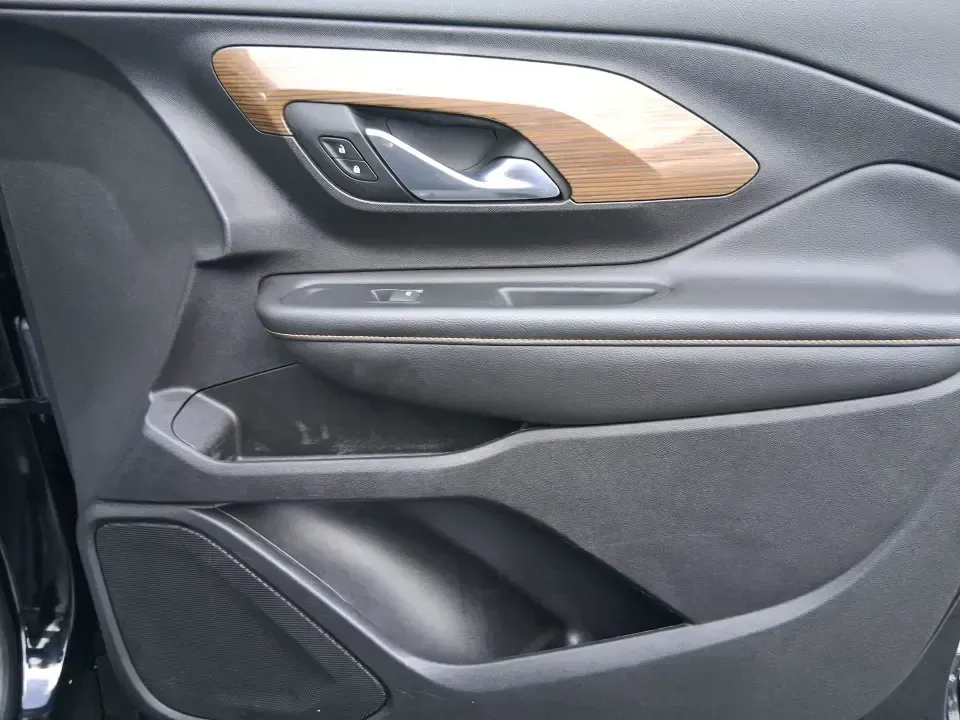 2018 GMC Terrain SLE (3GKALMEV9JL) with an 1.4L L4 DOHC 16V TURBO engine, 6A transmission, located at 401 Woodman Dr, Riverside, OH, 45431, (937) 908-9800, 39.760899, -84.123421 - Ready for a commute that feels easier, a weekend that packs more adventure, and a family schedule that runs smoother? This 2018 GMC Terrain SLE is the kind of compact SUV that fits real life in Piqua-whether you're heading down I75 for work, running errands along N County Rd 25A, or loading up for a - Photo#21