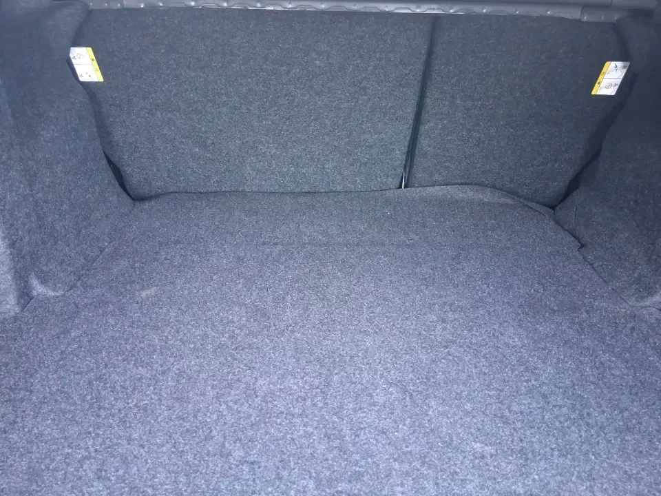 2019 Ford Fusion SE (3FA6P0H74KR) with an 2.5L L4 DOHC 16V engine, 6A transmission, located at 401 Woodman Dr, Riverside, OH, 45431, (937) 908-9800, 39.760899, -84.123421 - Need a reliable commuter sedan that can handle the daily grind from Riverside to Downtown Dayton, plus weekend runs to The Greene or a quick getaway to Carillon Historical Park? This 2019 Ford Fusion SE is built for real life-comfortable for long commutes, efficient on regular unleaded, and packed w - Photo#12