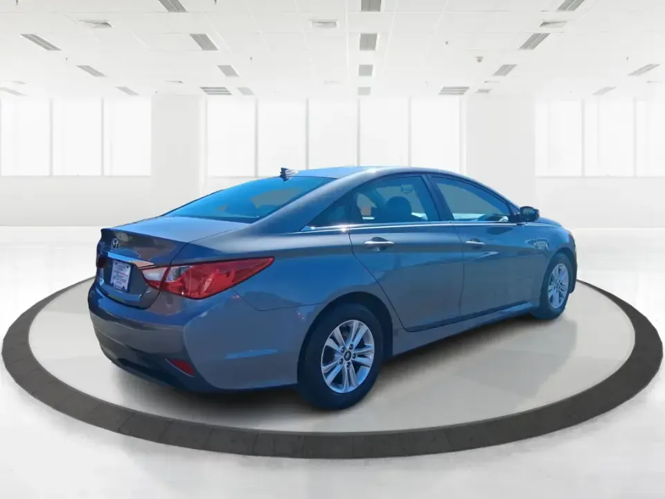 2014 Hyundai Sonata GLS (5NPEB4AC3EH) with an 2.4L I-4 gasoline direct injection engine, 6-Speed Automatic transmission, located at 1951 S Dayton Lakeview Rd., New Carlisle, OH, 45344, (937) 908-9800, 39.890999, -84.050255 - Need a dependable sedan for the daily drive to Wright-Patterson AFB, a comfortable commuter for I675 and Route 35, or an easygoing road-trip partner for weekends at Carillon Historical Park or the National Museum of the U.S. Air Force? This 2014 Hyundai Sonata GLS is built for real life in the Miami - Photo#2