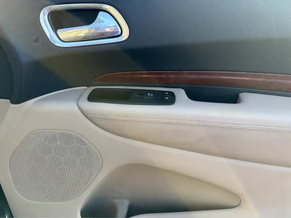 2013 Dodge Durango Citadel (1C4SDJET6DC) with an 5.7L V8 OHV 16V engine, 5-Speed Automatic transmission, located at 8750 N County Rd 25A, Piqua, OH, 45356, (937) 908-9800, 40.164391, -84.232513 - Need one SUV that can handle school drop-offs, I-75 commutes, and a loaded-up weekend trip to Indian Lake or a tailgate in Dayton-without giving up comfort or capability? This 2013 Dodge Durango Citadel in True Blue Pearlcoat is built for real-life Ohio driving, with confident 4WD/AWD traction, V8 p - Photo#20