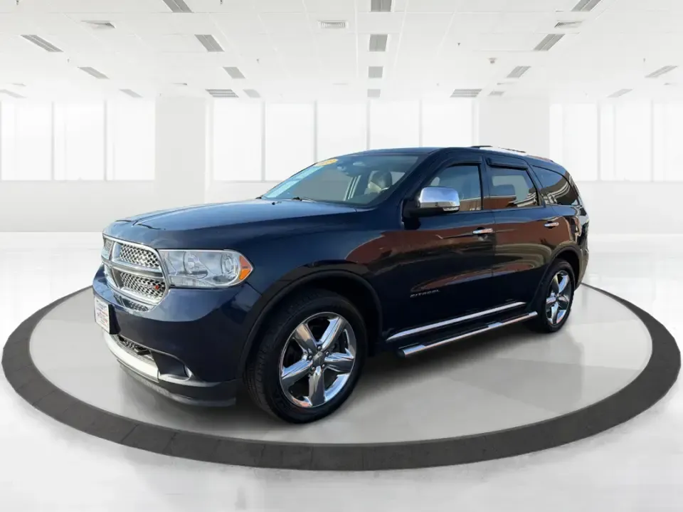 2013 Dodge Durango Citadel (1C4SDJET6DC) with an 5.7L V8 OHV 16V engine, 5-Speed Automatic transmission, located at 1951 S Dayton Lakeview Rd., New Carlisle, OH, 45344, (937) 908-9800, 39.890999, -84.050255 - Need one SUV that can handle school drop-offs, I-75 commutes, and a loaded-up weekend trip to Indian Lake or a tailgate in Dayton-without giving up comfort or capability? This 2013 Dodge Durango Citadel in True Blue Pearlcoat is built for real-life Ohio driving, with confident 4WD/AWD traction, V8 p - Photo#8