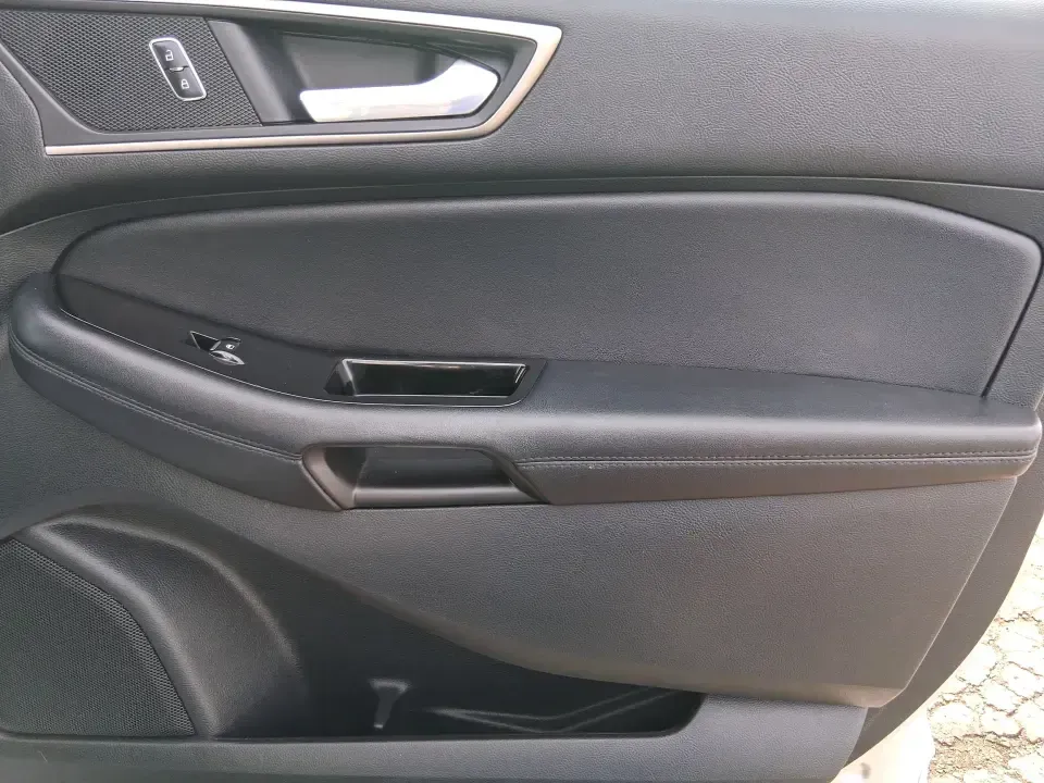 2016 Ford Edge SEL (2FMPK4J88GB) with an 3.5L V6 DOHC 24V engine, 6A transmission, located at 1230 East Main St, Xenia, OH, 45385, (937) 908-9800, 39.688026, -83.910172 - Need one SUV that can handle school drop-offs, long commutes to Dayton, and spontaneous weekend getaways without feeling like a chore? This **2016 Ford Edge SEL** is built for real-life driving in and around **Xenia, Ohio**-with the comfort your family wants, the confidence you need in changing weat - Photo#20