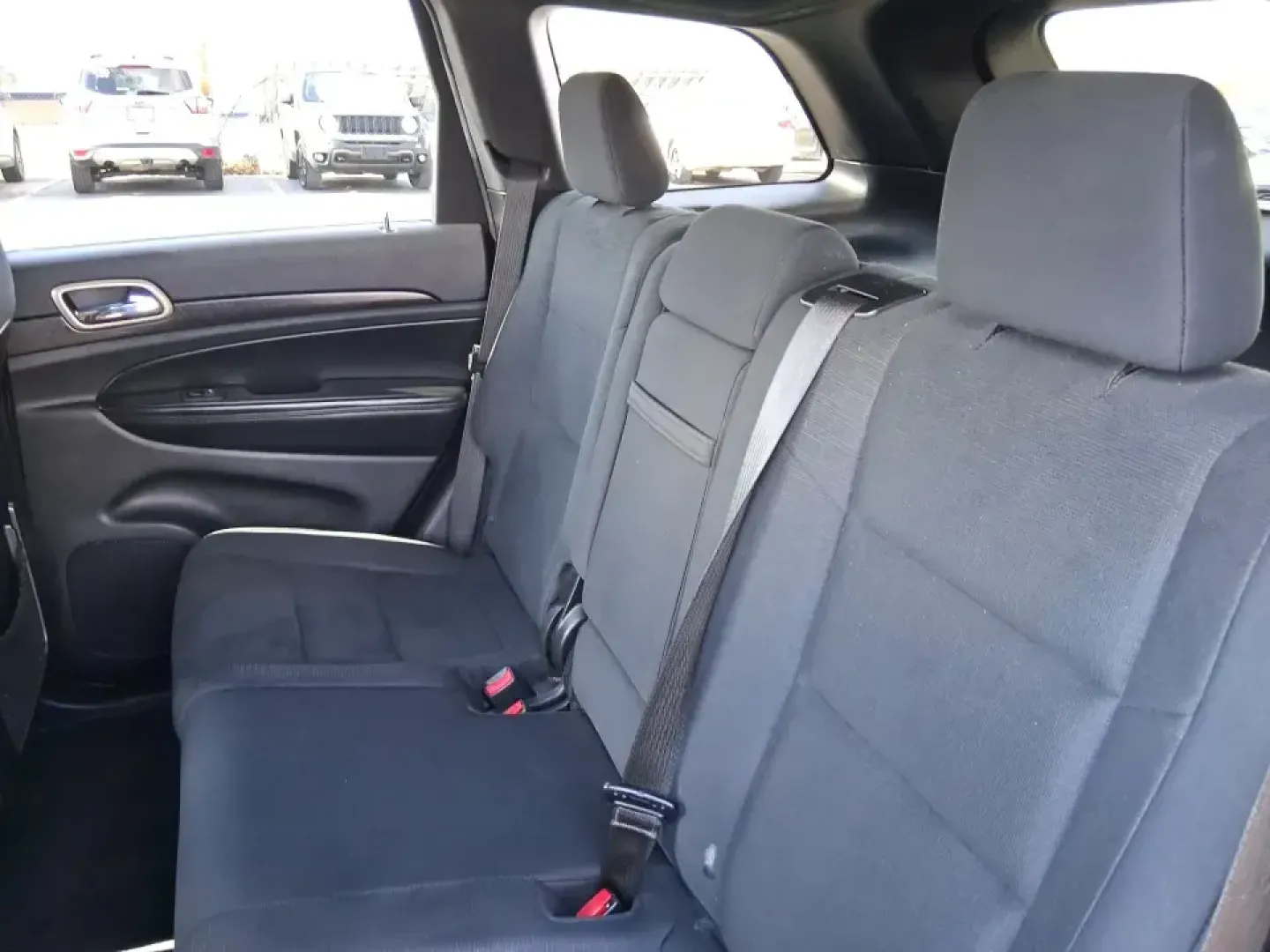 2015 Jeep Grand Cherokee Laredo (1C4RJFAG1FC) with an 3.6L V-6 DOHC engine, 8-Speed Automatic transmission, located at 8750 N County Rd 25A, Piqua, OH, 45356, (937) 908-9800, 40.164391, -84.232513 - Picture your next Ohio road trip: the family loaded up for a weekend at Indian Lake, a cooler in the back, and confidence on wet back roads or winter mornings. This 2015 Jeep Grand Cherokee Laredo is built for drivers who want everyday comfort with true SUV capability-perfect for long commutes, scho - Photo#10