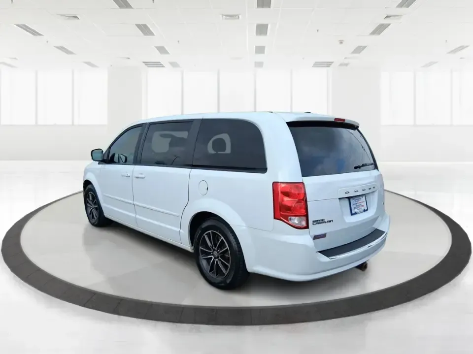 2015 Dodge Grand Caravan R/T (2C4RDGEG8FR) with an 3.6L V-6 DOHC engine, 6-Speed Automatic transmission, located at 8750 N County Rd 25A, Piqua, OH, 45356, (937) 908-9800, 40.164391, -84.232513 - Load up the kids, the cooler, and the weekend plans-this 2015 Dodge Grand Caravan R/T is built for real life in West Central Ohio, whether you're running the school drop-off line, commuting up I75, or heading out for a road-trip to Indian Lake. With family-friendly space, smart comfort features, and - Photo#4