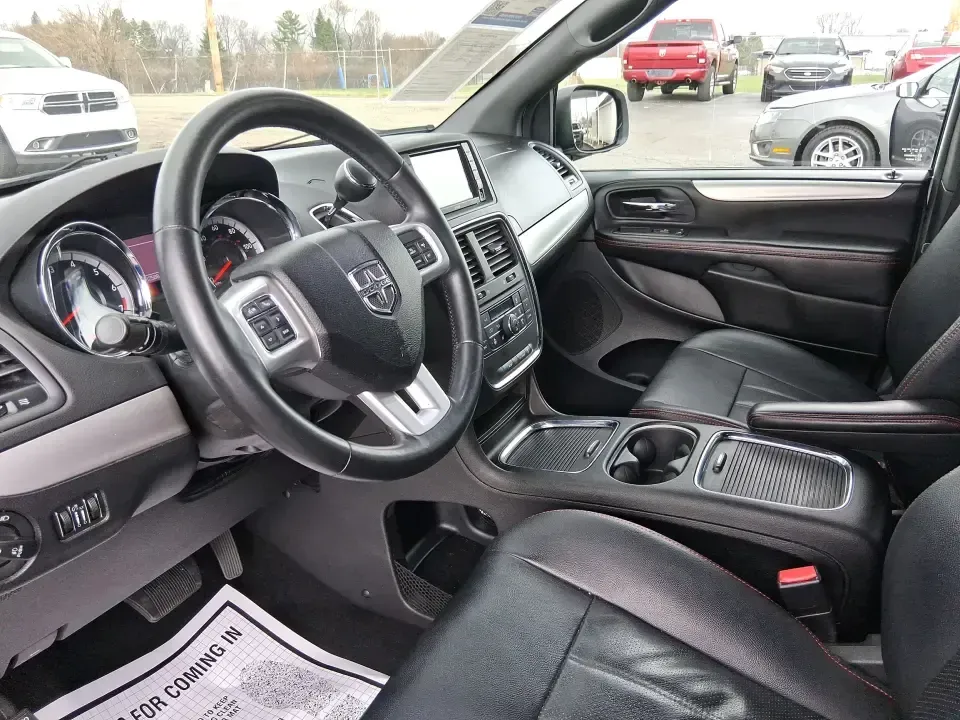 2015 Dodge Grand Caravan R/T (2C4RDGEG8FR) with an 3.6L V-6 DOHC engine, 6-Speed Automatic transmission, located at 8750 N County Rd 25A, Piqua, OH, 45356, (937) 908-9800, 40.164391, -84.232513 - Load up the kids, the cooler, and the weekend plans-this 2015 Dodge Grand Caravan R/T is built for real life in West Central Ohio, whether you're running the school drop-off line, commuting up I75, or heading out for a road-trip to Indian Lake. With family-friendly space, smart comfort features, and - Photo#9