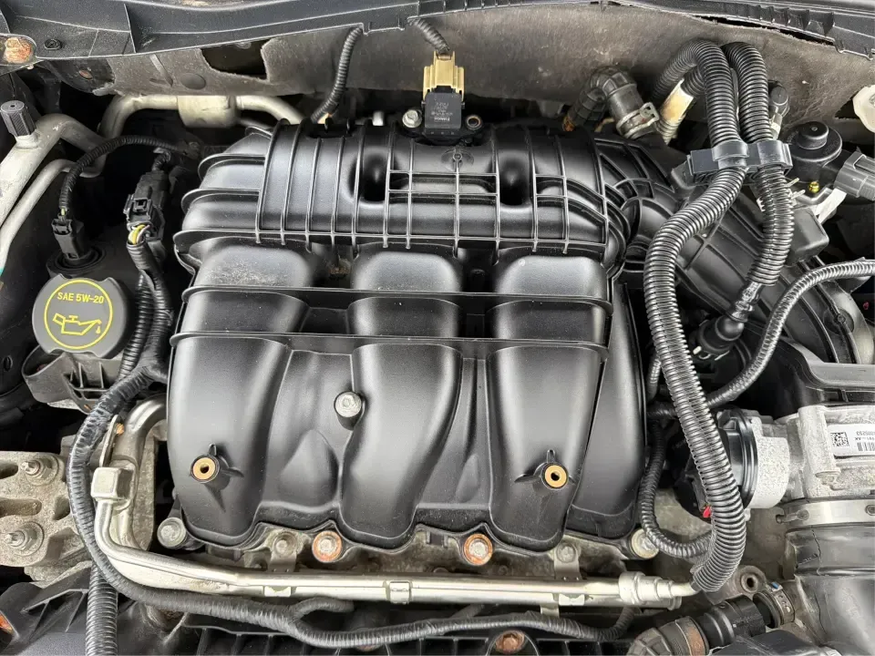 2012 Ford Fusion SEL (3FAHP0JG7CR) with an 3.0L V6 DOHC 24V engine, located at 1099 N County Rd 25A, Troy, OH, 45373, (937) 908-9800, 40.057079, -84.212883 - Need a dependable sedan that can handle the weekday commute to Dayton, quick runs up I75, and comfortable weekend drives through Miami County without draining your budget? This 2012 Ford Fusion SEL is a smart, real-world choice for drivers who want a smooth ride, confident power, and everyday practi - Photo#11