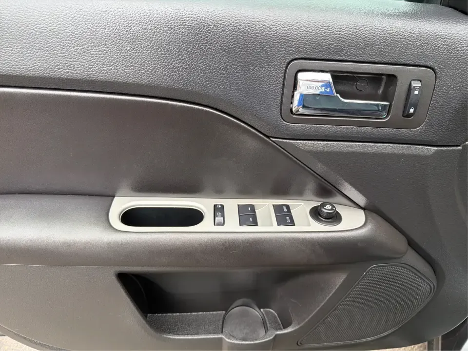 2012 Ford Fusion SEL (3FAHP0JG7CR) with an 3.0L V6 DOHC 24V engine, located at 1099 N County Rd 25A, Troy, OH, 45373, (937) 908-9800, 40.057079, -84.212883 - Need a dependable sedan that can handle the weekday commute to Dayton, quick runs up I75, and comfortable weekend drives through Miami County without draining your budget? This 2012 Ford Fusion SEL is a smart, real-world choice for drivers who want a smooth ride, confident power, and everyday practi - Photo#19