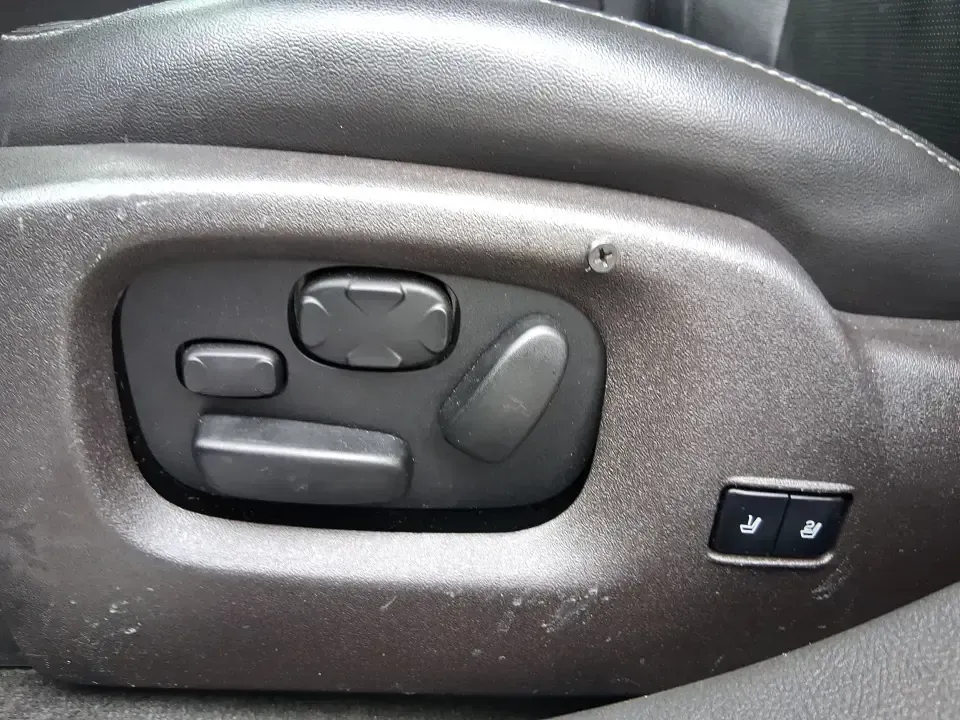 2014 Ford Taurus Limited FWD (1FAHP2F80EG) with an 3.5L V6 DOHC 24V engine, 6-Speed Automatic transmission, located at 8750 N County Rd 25A, Piqua, OH, 45356, (937) 908-9800, 40.164391, -84.232513 - Need a comfortable, confidence-inspiring sedan for a daily commute between Piqua and Dayton, school drop-offs, or weekend getaways up I-75? This 2014 Ford Taurus Limited FWD delivers the kind of quiet, upscale ride that makes long drives feel shorter-while still keeping practicality front and center - Photo#18