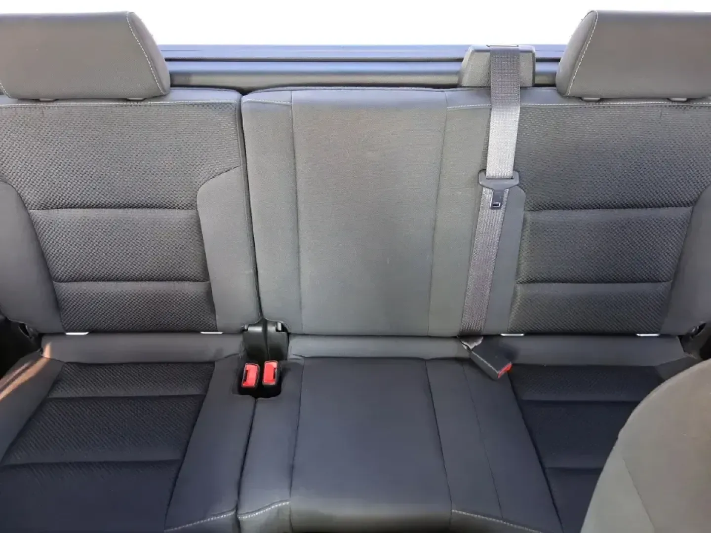 2016 Chevrolet Silverado 1500 1LT (1GCVKRECXGZ) with an EcoTec3 4.3L V-6 gasoline direct injection engine, 6A transmission, located at 8750 N County Rd 25A, Piqua, OH, 45356, (937) 908-9800, 40.164391, -84.232513 - Picture your next weekend: the truck is loaded up for a run to Indian Lake, you've got room for friends in the Double Cab, and there's still plenty of bed space for camping gear, a mower, or that Marketplace find you've been chasing. This 2016 Chevrolet Silverado 1500 1LT 4WD in eye-catching Siren R - Photo#13