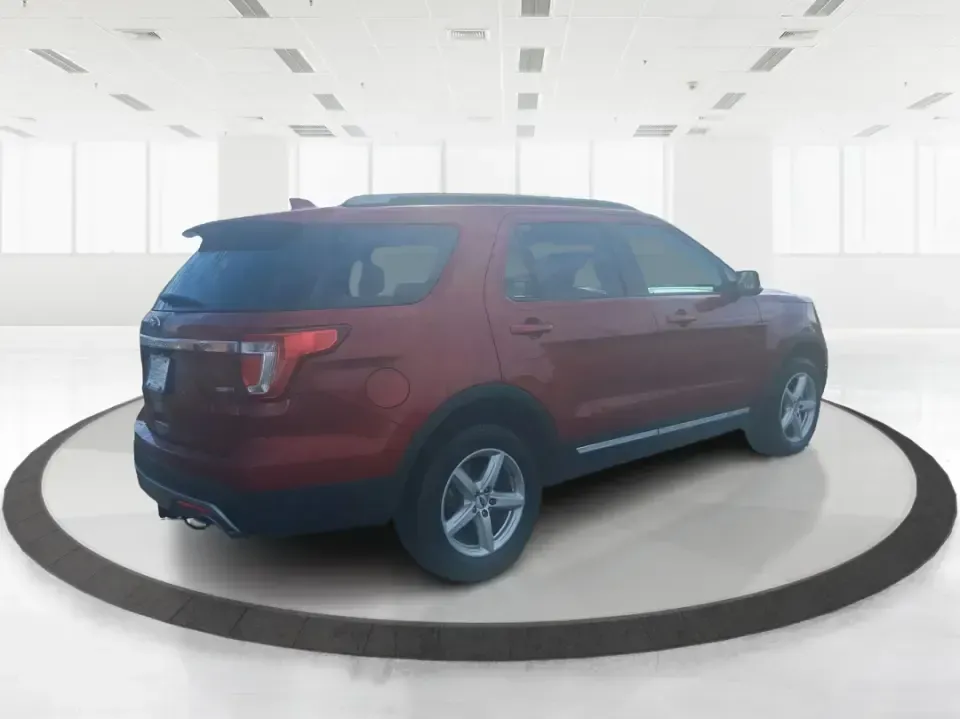 2017 Ford Explorer XLT (1FM5K8DH9HG) with an 2.3L L4 DOHC 16V engine, 6A transmission, located at 4508 South Dixie Dr, Moraine, OH, 45439, (937) 908-9800, 39.689976, -84.218452 - Weekend road trips to Caesar Creek, daily school drop-offs, or a comfortable commute down I75-this 2017 Ford Explorer XLT is built for real life in the Miami Valley. With three-row versatility, confident capability, and practical comfort, it's a smart choice for growing families, active couples, and - Photo#2