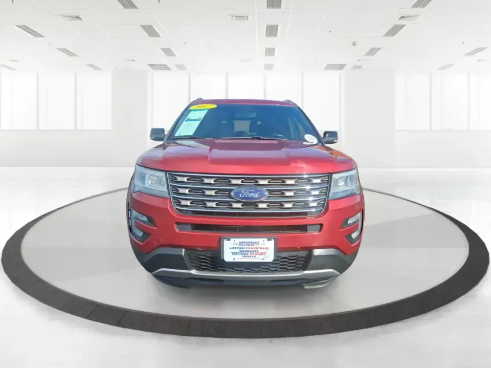 2017 Ford Explorer XLT (1FM5K8DH9HG) with an 2.3L L4 DOHC 16V engine, 6A transmission, located at 4508 South Dixie Dr, Moraine, OH, 45439, (937) 908-9800, 39.689976, -84.218452 - Weekend road trips to Caesar Creek, daily school drop-offs, or a comfortable commute down I75-this 2017 Ford Explorer XLT is built for real life in the Miami Valley. With three-row versatility, confident capability, and practical comfort, it's a smart choice for growing families, active couples, and - Photo#7