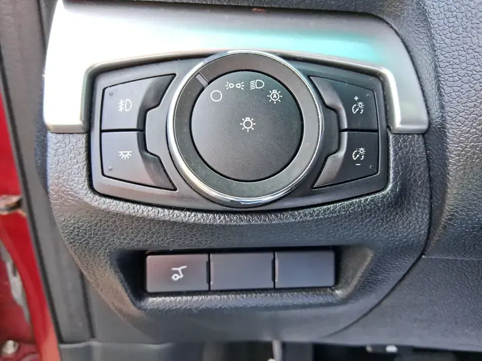 2017 Ford Explorer XLT (1FM5K8DH9HG) with an 2.3L L4 DOHC 16V engine, 6A transmission, located at 4508 South Dixie Dr, Moraine, OH, 45439, (937) 908-9800, 39.689976, -84.218452 - Weekend road trips to Caesar Creek, daily school drop-offs, or a comfortable commute down I75-this 2017 Ford Explorer XLT is built for real life in the Miami Valley. With three-row versatility, confident capability, and practical comfort, it's a smart choice for growing families, active couples, and - Photo#17