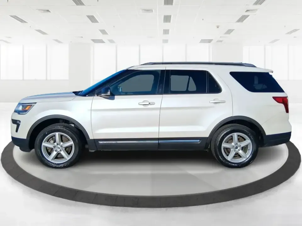 2018 Ford Explorer XLT (1FM5K7D80JG) with an EcoBoost 2.3L I-4 gasoline direct injection engine, 6A transmission, located at 1099 N County Rd 25A, Troy, OH, 45373, (937) 908-9800, 40.057079, -84.212883 - Pack up the kids, cue up your favorite playlist, and point the hood toward a weekend getaway-this 2018 Ford Explorer XLT is the kind of SUV that fits real life in Troy, Ohio. Whether you're shuttling to practice, commuting up I75, or planning a day trip to Charleston Falls Preserve, the Explorer's r - Photo#5