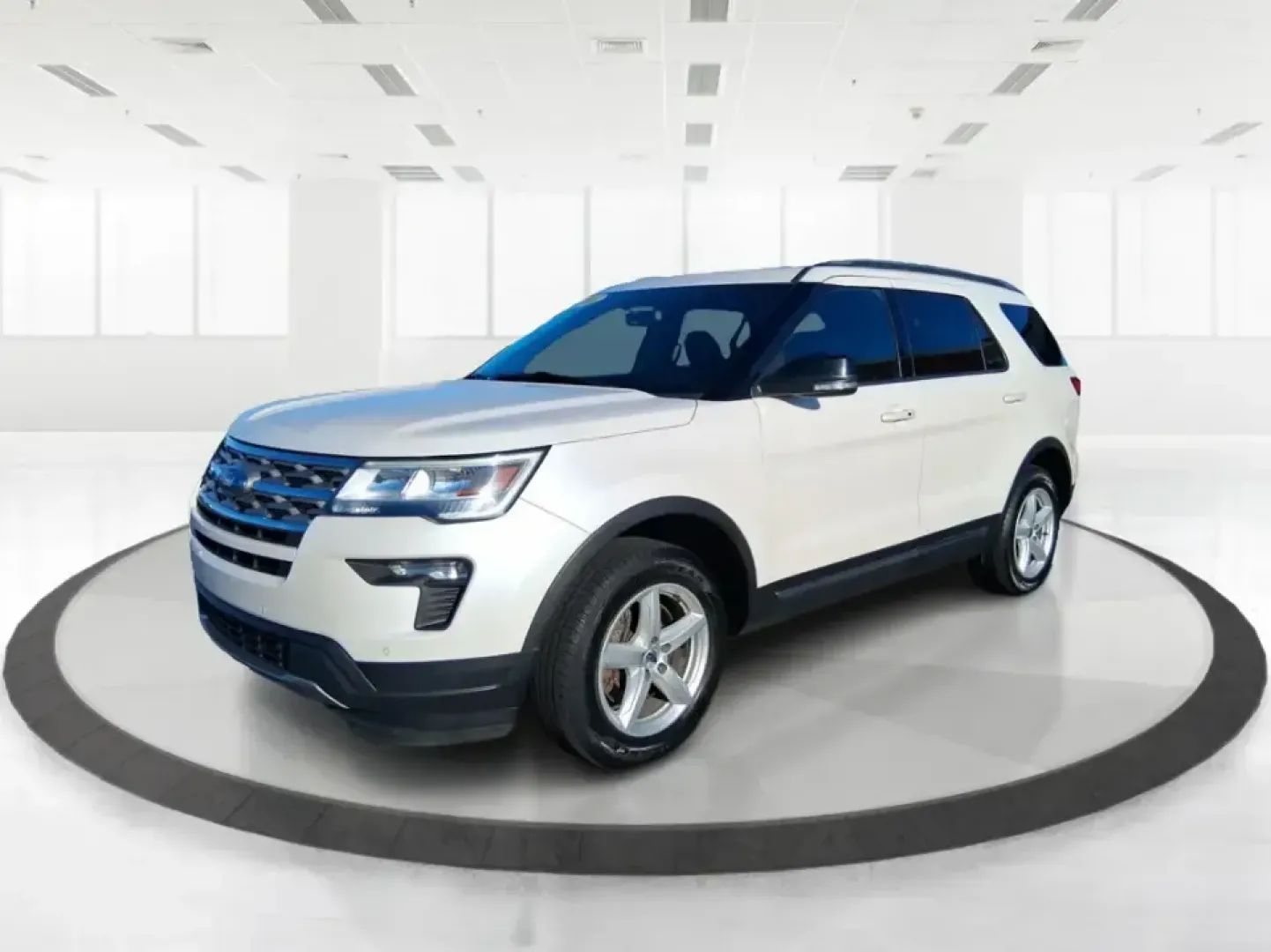 2018 Ford Explorer XLT (1FM5K7D80JG) with an EcoBoost 2.3L I-4 gasoline direct injection engine, 6A transmission, located at 1099 N County Rd 25A, Troy, OH, 45373, (937) 908-9800, 40.057079, -84.212883 - Pack up the kids, cue up your favorite playlist, and point the hood toward a weekend getaway-this 2018 Ford Explorer XLT is the kind of SUV that fits real life in Troy, Ohio. Whether you're shuttling to practice, commuting up I75, or planning a day trip to Charleston Falls Preserve, the Explorer's r - Photo#8