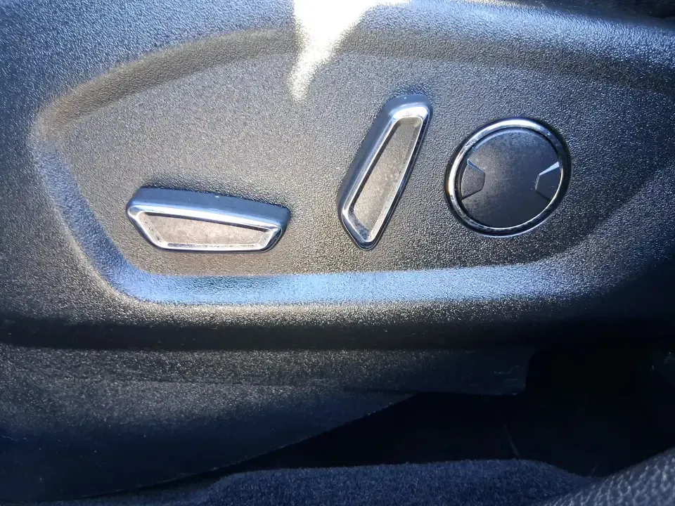 2018 Ford Explorer XLT (1FM5K7D80JG) with an EcoBoost 2.3L I-4 gasoline direct injection engine, 6A transmission, located at 1099 N County Rd 25A, Troy, OH, 45373, (937) 908-9800, 40.057079, -84.212883 - Pack up the kids, cue up your favorite playlist, and point the hood toward a weekend getaway-this 2018 Ford Explorer XLT is the kind of SUV that fits real life in Troy, Ohio. Whether you're shuttling to practice, commuting up I75, or planning a day trip to Charleston Falls Preserve, the Explorer's r - Photo#18