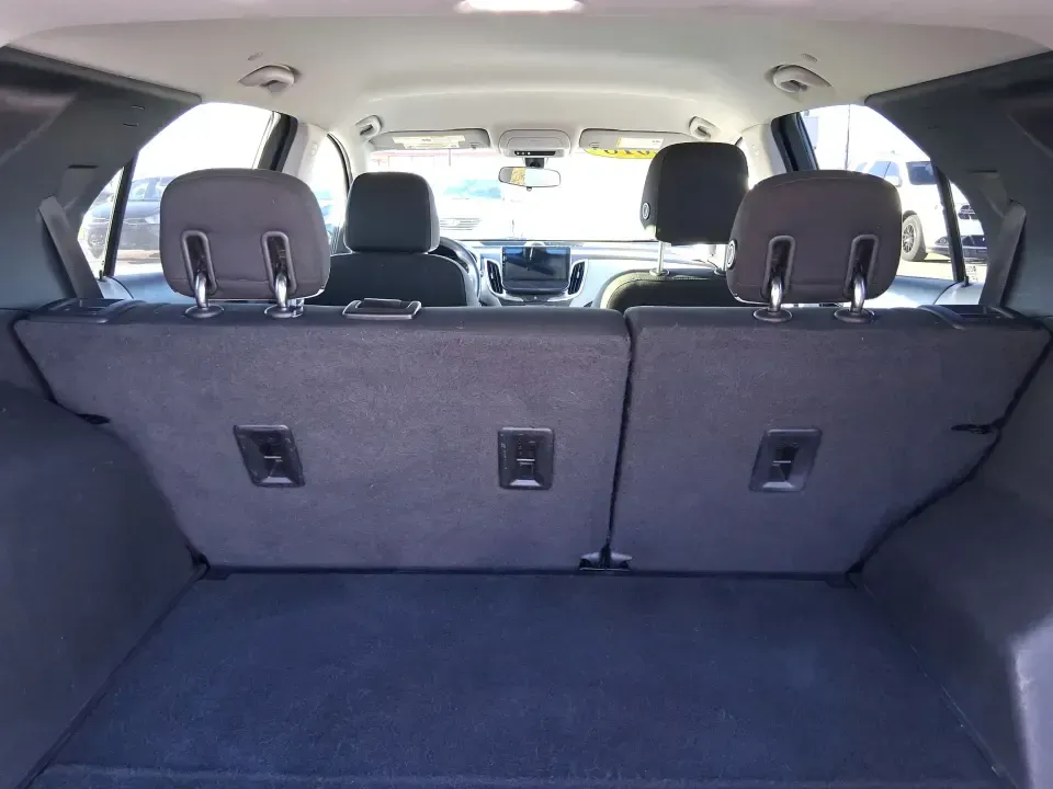 2018 Chevrolet Equinox LS (3GNAXHEV0JS) with an 1.5L I-4 gasoline direct injection engine, 6A transmission, located at 1951 S Dayton Lakeview Rd., New Carlisle, OH, 45344, (937) 908-9800, 39.890999, -84.050255 - 2018 Chevrolet Equinox LS - Photo#12