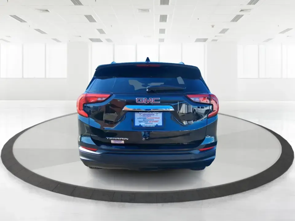 2018 GMC Terrain SLE (3GKALMEV3JL) with an 1.4L L4 DOHC 16V TURBO engine, 6A transmission, located at 1184 Kauffman Ave, Fairborn, OH, 45324, (937) 908-9800, 39.807072, -84.030914 - 2018 GMC Terrain SLE - Photo#3