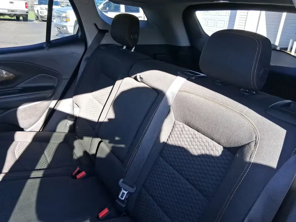 2018 GMC Terrain SLE (3GKALMEV3JL) with an 1.4L L4 DOHC 16V TURBO engine, 6A transmission, located at 1184 Kauffman Ave, Fairborn, OH, 45324, (937) 908-9800, 39.807072, -84.030914 - 2018 GMC Terrain SLE - Photo#10