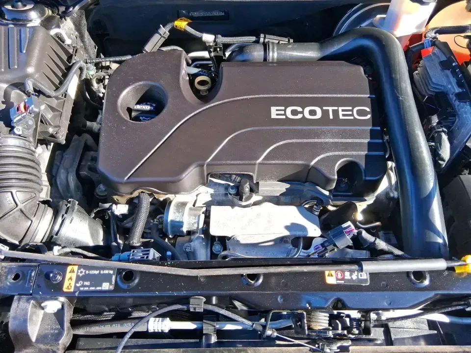 2018 GMC Terrain SLE (3GKALMEV3JL) with an 1.4L L4 DOHC 16V TURBO engine, 6A transmission, located at 1184 Kauffman Ave, Fairborn, OH, 45324, (937) 908-9800, 39.807072, -84.030914 - 2018 GMC Terrain SLE - Photo#11