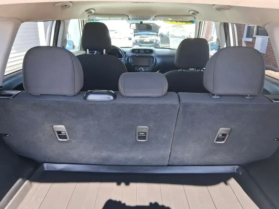 2019 Kia Soul Base (KNDJN2A20K7) with an 1.6L L4 DOHC 16V engine, 6M transmission, located at 4508 South Dixie Dr, Moraine, OH, 45439, (937) 908-9800, 39.689976, -84.218452 - Need a smart, easy-to-park ride for the daily commute down South Dixie Drive, quick errands near the Dayton Mall, or weekend drives out toward Carillon Historical Park? This 2019 Kia Soul Base in bright White is a practical, city-friendly wagon that fits real life in Moraine, Ohio-roomy enough for g - Photo#12