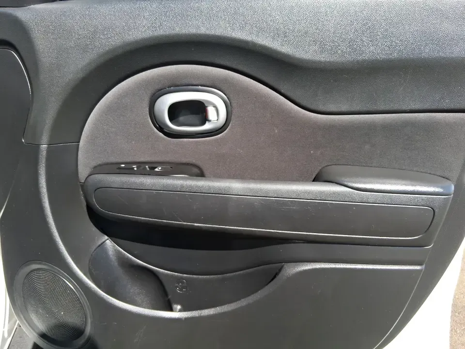 2019 Kia Soul Base (KNDJN2A20K7) with an 1.6L L4 DOHC 16V engine, 6M transmission, located at 4508 South Dixie Dr, Moraine, OH, 45439, (937) 908-9800, 39.689976, -84.218452 - Need a smart, easy-to-park ride for the daily commute down South Dixie Drive, quick errands near the Dayton Mall, or weekend drives out toward Carillon Historical Park? This 2019 Kia Soul Base in bright White is a practical, city-friendly wagon that fits real life in Moraine, Ohio-roomy enough for g - Photo#18