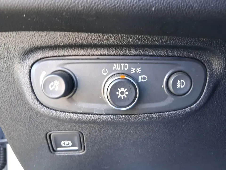2019 GMC Terrain SLT (3GKALVEV0KL) with an 1.4L L4 DOHC 16V TURBO engine, 6A transmission, located at 1099 N County Rd 25A, Troy, OH, 45373, (937) 908-9800, 40.057079, -84.212883 - Weekend getaways to Hocking Hills, ski trips up I-75, and daily school-and-work shuttles around Miami County all feel easier in a compact SUV that's comfortable, confident, and ready for changing Ohio weather. This 2019 GMC Terrain SLT in Quicksilver Metallic fits that lifestyle with a refined cabin - Photo#16