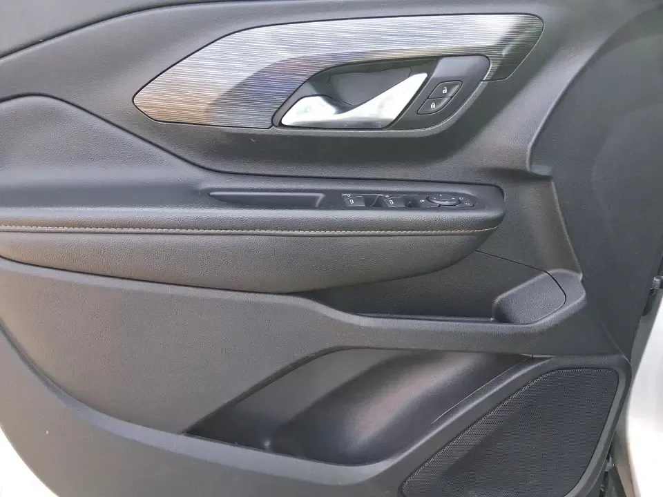 2019 GMC Terrain SLT (3GKALVEV0KL) with an 1.4L L4 DOHC 16V TURBO engine, 6A transmission, located at 1099 N County Rd 25A, Troy, OH, 45373, (937) 908-9800, 40.057079, -84.212883 - Weekend getaways to Hocking Hills, ski trips up I-75, and daily school-and-work shuttles around Miami County all feel easier in a compact SUV that's comfortable, confident, and ready for changing Ohio weather. This 2019 GMC Terrain SLT in Quicksilver Metallic fits that lifestyle with a refined cabin - Photo#18