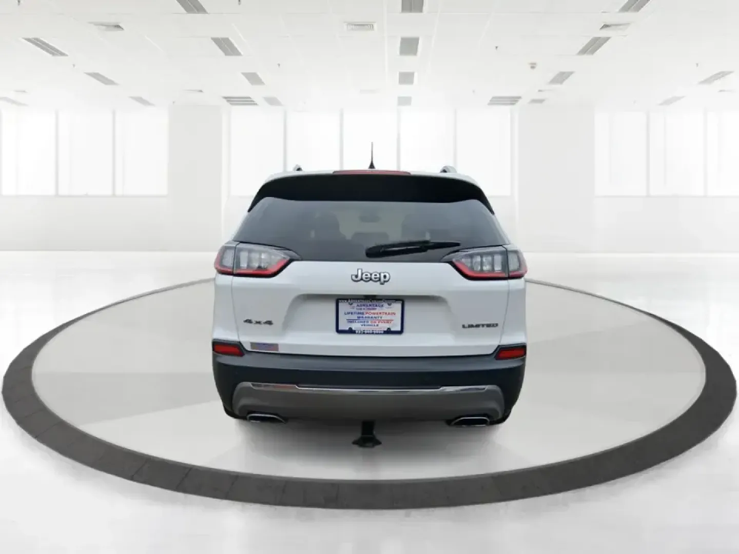 2019 Jeep Cherokee Limited 4x4 (1C4PJMDX5KD) with an 3.2L V6 DOHC 24V engine, 9A transmission, located at 1184 Kauffman Ave, Fairborn, OH, 45324, (937) 908-9800, 39.807072, -84.030914 - Load up the family, point the hood toward the next weekend getaway, and let the road decide the plan-this 2019 Jeep Cherokee Limited 4x4 is built for real-life Ohio driving, from rainy school runs to spontaneous trips up I75. With confident 4x4 capability, a smooth 9-speed automatic, and a strong 3.- Photo#3