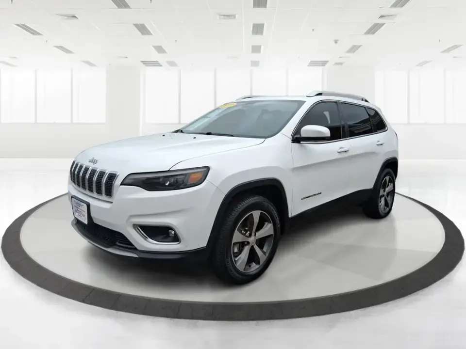 2019 Jeep Cherokee Limited 4x4 (1C4PJMDX5KD) with an 3.2L V6 DOHC 24V engine, 9A transmission, located at 1184 Kauffman Ave, Fairborn, OH, 45324, (937) 908-9800, 39.807072, -84.030914 - Load up the family, point the hood toward the next weekend getaway, and let the road decide the plan-this 2019 Jeep Cherokee Limited 4x4 is built for real-life Ohio driving, from rainy school runs to spontaneous trips up I75. With confident 4x4 capability, a smooth 9-speed automatic, and a strong 3. - Photo#8