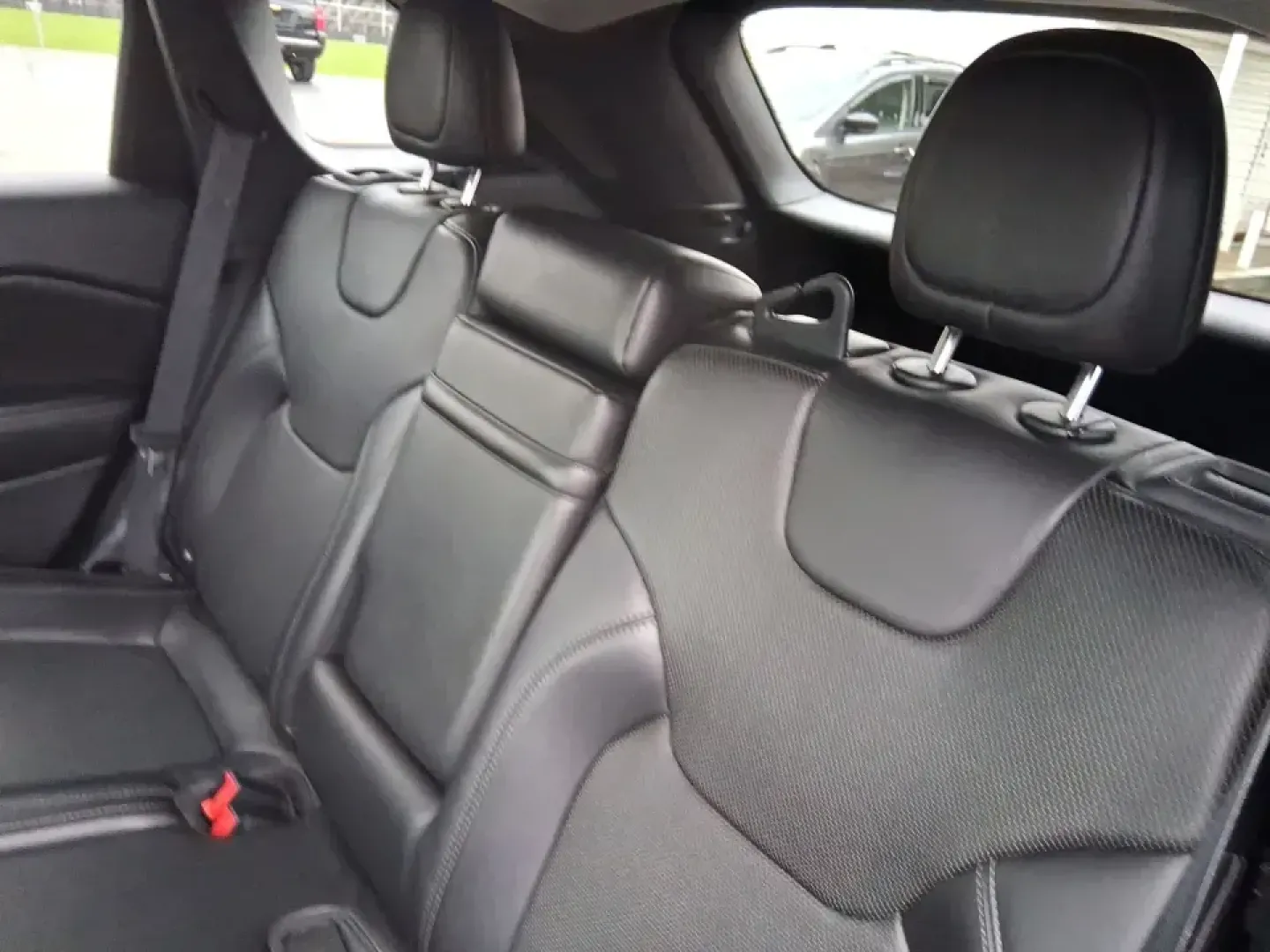 2019 Jeep Cherokee Limited 4x4 (1C4PJMDX5KD) with an 3.2L V6 DOHC 24V engine, 9A transmission, located at 1184 Kauffman Ave, Fairborn, OH, 45324, (937) 908-9800, 39.807072, -84.030914 - Load up the family, point the hood toward the next weekend getaway, and let the road decide the plan-this 2019 Jeep Cherokee Limited 4x4 is built for real-life Ohio driving, from rainy school runs to spontaneous trips up I75. With confident 4x4 capability, a smooth 9-speed automatic, and a strong 3.- Photo#10