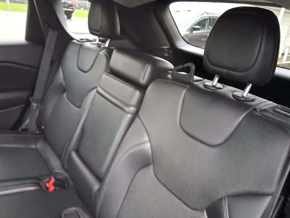 2019 Jeep Cherokee Limited 4x4 (1C4PJMDX5KD) with an 3.2L V6 DOHC 24V engine, 9A transmission, located at 1184 Kauffman Ave, Fairborn, OH, 45324, (937) 908-9800, 39.807072, -84.030914 - Load up the family, point the hood toward the next weekend getaway, and let the road decide the plan-this 2019 Jeep Cherokee Limited 4x4 is built for real-life Ohio driving, from rainy school runs to spontaneous trips up I75. With confident 4x4 capability, a smooth 9-speed automatic, and a strong 3. - Photo#10