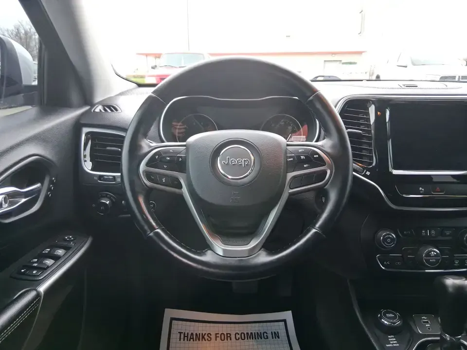 2019 Jeep Cherokee Limited 4x4 (1C4PJMDX5KD) with an 3.2L V6 DOHC 24V engine, 9A transmission, located at 1184 Kauffman Ave, Fairborn, OH, 45324, (937) 908-9800, 39.807072, -84.030914 - Load up the family, point the hood toward the next weekend getaway, and let the road decide the plan-this 2019 Jeep Cherokee Limited 4x4 is built for real-life Ohio driving, from rainy school runs to spontaneous trips up I75. With confident 4x4 capability, a smooth 9-speed automatic, and a strong 3. - Photo#16