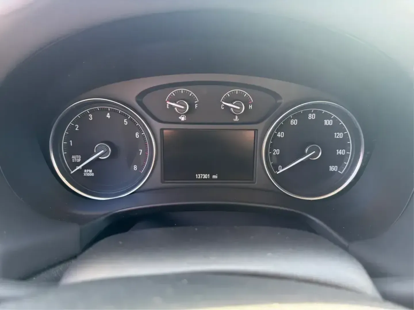 2018 Buick Enclave Premium (5GAEVBKW6JJ) with an 3.6L V-6 gasoline direct injection engine, 9A transmission, located at 1230 East Main St, Xenia, OH, 45385, (937) 908-9800, 39.688026, -83.910172 - Pack the kids, queue up a playlist, and point the nose toward your next weekend getaway-this 2018 Buick Enclave Premium is built for real life in Troy, Ohio, whether you're doing school drop-offs, a long commute down I-75, or a comfortable road trip to Dayton, Columbus, or the Miami Valley. With thr - Photo#15