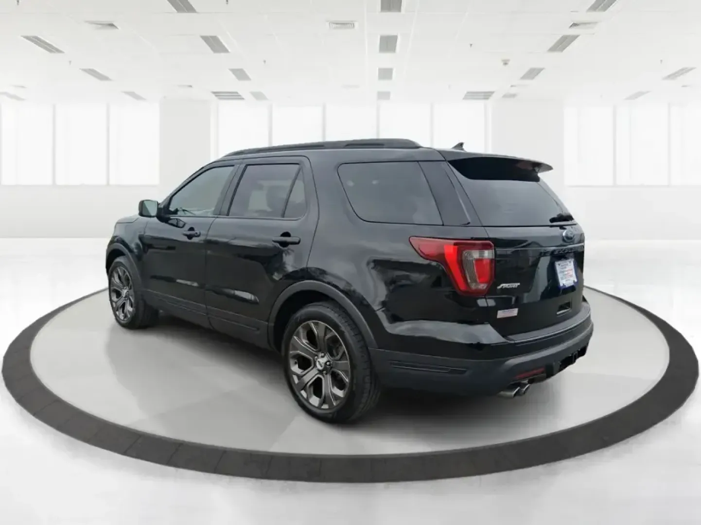 2018 Ford Explorer Sport (1FM5K8GT1JG) with an EcoBoost 3.5L V-6 gasoline direct injection engine, 6A transmission, located at 401 Woodman Dr, Riverside, OH, 45431, (937) 908-9800, 39.760899, -84.123421 - Life moves fast in the Miami Valley-school drop-offs, long commutes, weekend tournaments, and spontaneous road trips down I675 or over to Downtown Dayton-and you need an SUV that can keep up comfortably in every season. This 2018 Ford Explorer Sport in Shadow Black is built for families, commuters, - Photo#4