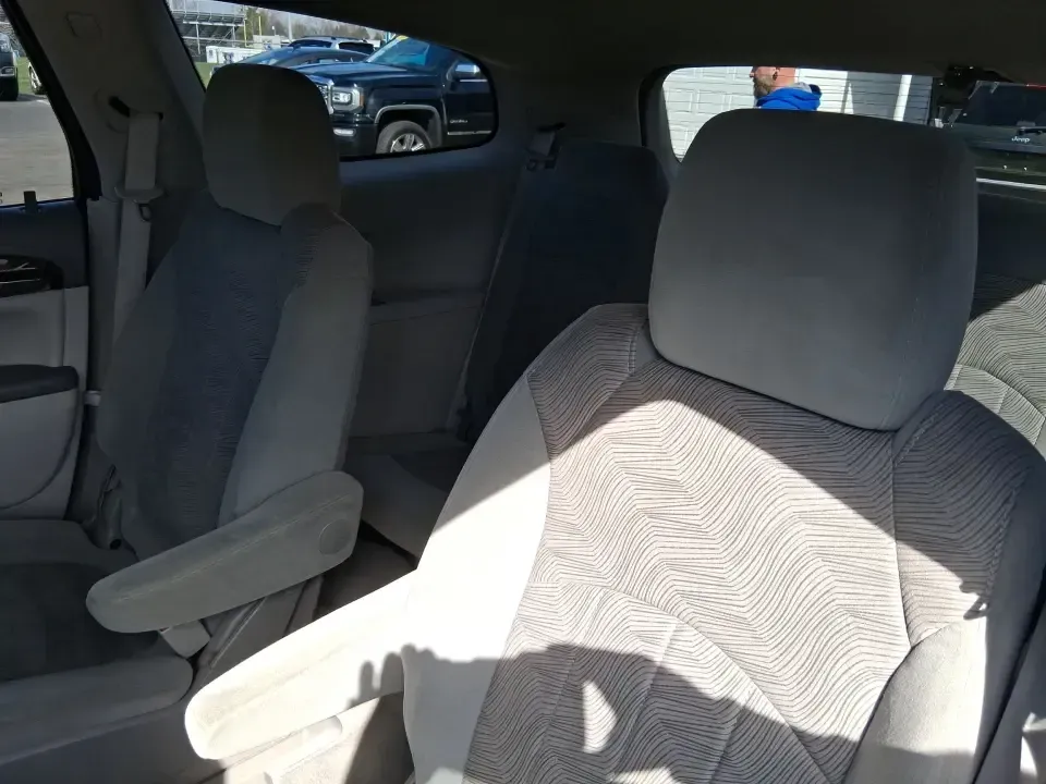 2015 Buick Enclave Convenience (5GAKRAKD3FJ) with an 3.6L V-6 gasoline direct injection engine, 6-Speed Automatic Overdrive transmission, located at 1184 Kauffman Ave, Fairborn, OH, 45324, (937) 908-9800, 39.807072, -84.030914 - Load up the kids, the dog, and everyone's weekend plans-this 2015 Buick Enclave Convenience is built for real life in Fairborn, from school drop-offs and grocery runs to road trips out toward Hocking Hills or a day at Wright-Patterson Air Force Base. With three-row versatility, a smooth ride, and co - Photo#9