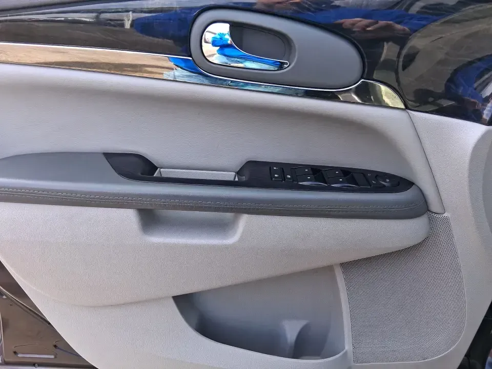 2015 Buick Enclave Convenience (5GAKRAKD3FJ) with an 3.6L V-6 gasoline direct injection engine, 6-Speed Automatic Overdrive transmission, located at 1184 Kauffman Ave, Fairborn, OH, 45324, (937) 908-9800, 39.807072, -84.030914 - Load up the kids, the dog, and everyone's weekend plans-this 2015 Buick Enclave Convenience is built for real life in Fairborn, from school drop-offs and grocery runs to road trips out toward Hocking Hills or a day at Wright-Patterson Air Force Base. With three-row versatility, a smooth ride, and co - Photo#18