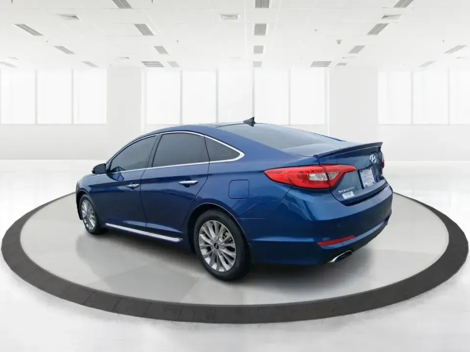 2015 Hyundai Sonata Limited (5NPE34AF5FH) with an 2.4L I-4 gasoline direct injection engine, 6-Speed Automatic transmission, located at 1099 N County Rd 25A, Troy, OH, 45373, (937) 908-9800, 40.057079, -84.212883 - Picture your next week going smoother: an easy highway commute up I75, a comfortable school drop-off run through Piqua, and a weekend drive to the Miami County Fairgrounds-all in a sedan that feels upscale without the upscale price. This **2015 Hyundai Sonata Limited** in **Lakeside Blue** is built - Photo#4