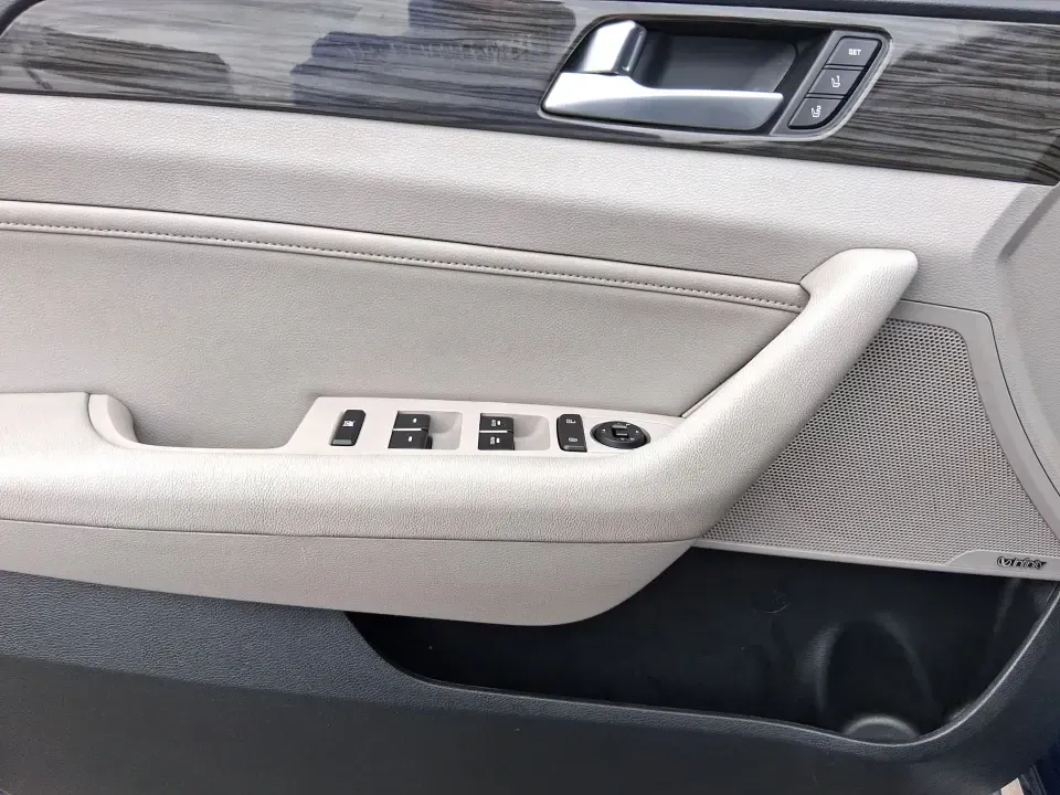 2015 Hyundai Sonata Limited (5NPE34AF5FH) with an 2.4L I-4 gasoline direct injection engine, 6-Speed Automatic transmission, located at 1099 N County Rd 25A, Troy, OH, 45373, (937) 908-9800, 40.057079, -84.212883 - Picture your next week going smoother: an easy highway commute up I75, a comfortable school drop-off run through Piqua, and a weekend drive to the Miami County Fairgrounds-all in a sedan that feels upscale without the upscale price. This **2015 Hyundai Sonata Limited** in **Lakeside Blue** is built - Photo#18