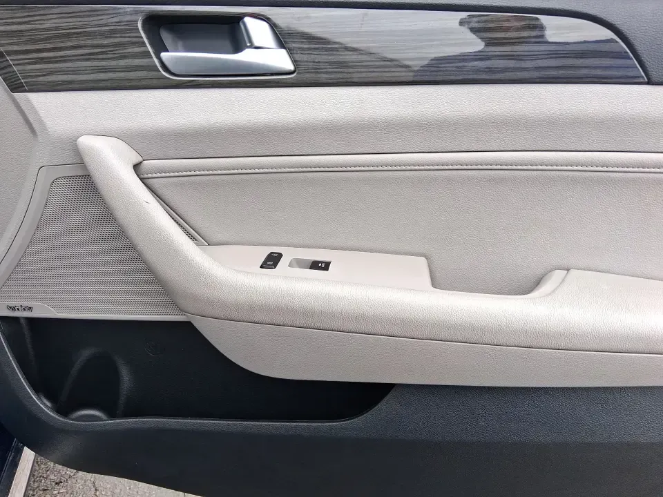 2015 Hyundai Sonata Limited (5NPE34AF5FH) with an 2.4L I-4 gasoline direct injection engine, 6-Speed Automatic transmission, located at 1099 N County Rd 25A, Troy, OH, 45373, (937) 908-9800, 40.057079, -84.212883 - Picture your next week going smoother: an easy highway commute up I75, a comfortable school drop-off run through Piqua, and a weekend drive to the Miami County Fairgrounds-all in a sedan that feels upscale without the upscale price. This **2015 Hyundai Sonata Limited** in **Lakeside Blue** is built - Photo#19