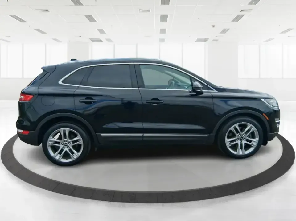 2017 Lincoln MKC Reserve (5LMCJ3D97HU) with an 2.0L L4 DOHC 16V engine, 6A transmission, located at 8750 N County Rd 25A, Piqua, OH, 45356, (937) 908-9800, 40.164391, -84.232513 - Picture your next road trip starting in Piqua with the family loaded up, playlists queued, and plenty of room for luggage-then finishing the day with a quiet, comfortable drive home on I75. This 2017 Lincoln MKC Reserve SUV is built for real life: long commutes, weekend getaways to Indian Lake, and - Photo#1
