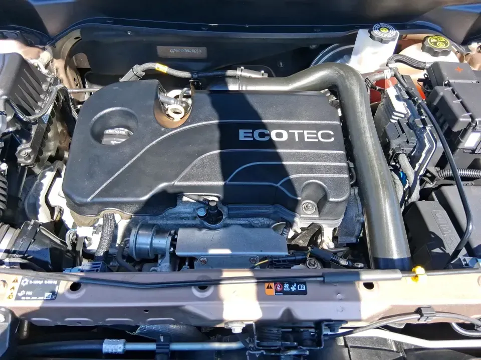 2019 Chevrolet Equinox LS 2WD (2GNAXHEV3K6) with an 1.5L L4 DIR DOHC 16V TURBO engine, 6A transmission, located at 4508 South Dixie Dr, Moraine, OH, 45439, (937) 908-9800, 39.689976, -84.218452 - Need a smart, comfortable SUV for the daily commute down South Dixie Drive, school drop-offs, and weekend runs to Cox Arboretum or Carillon Historical Park? This 2019 Chevrolet Equinox LS is built for real-life Ohio driving-roomy enough for growing families, efficient for long commutes toward Downto- Photo#11