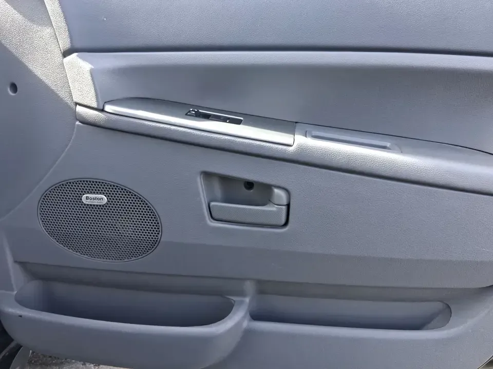 2007 Jeep Grand Cherokee Laredo (1J8GR48K47C) with an 3.7L V6 SOHC 12V engine, 5-Speed Automatic Overdrive transmission, located at 880 E. National Road, Vandalia, OH, 45377, (937) 908-9800, 39.891918, -84.183594 - Weekend getaways to the trails, winter commutes on slick Ohio roads, and family errands across town all get easier when you're in a capable SUV with true 4WD confidence. This **2007 Jeep Grand Cherokee Laredo** is built for drivers who want classic Jeep utility without giving up everyday comfort-ide - Photo#19