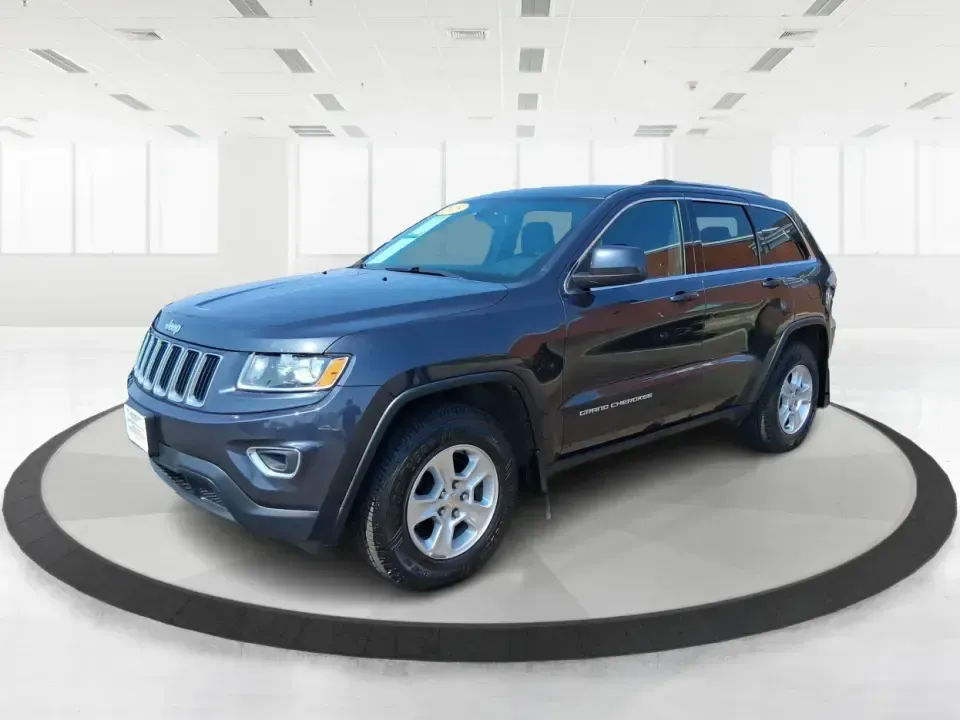 2015 Jeep Grand Cherokee Laredo (1C4RJFAG4FC) with an 3.6L V-6 DOHC engine, 8-Speed Automatic transmission, located at 1230 East Main St, Xenia, OH, 45385, (937) 908-9800, 39.688026, -83.910172 - Weekend getaways to Hocking Hills, confident winter drives to work, and comfortable family errands around town all get easier in a capable SUV like this 2015 Jeep Grand Cherokee Laredo 4WD. Finished in Maximum Steel Metallic Clearcoat, this Grand Cherokee blends rugged Jeep attitude with everyday co - Photo#8