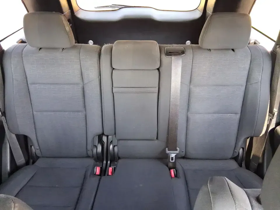 2015 Jeep Grand Cherokee Laredo (1C4RJFAG4FC) with an 3.6L V-6 DOHC engine, 8-Speed Automatic transmission, located at 1230 East Main St, Xenia, OH, 45385, (937) 908-9800, 39.688026, -83.910172 - Weekend getaways to Hocking Hills, confident winter drives to work, and comfortable family errands around town all get easier in a capable SUV like this 2015 Jeep Grand Cherokee Laredo 4WD. Finished in Maximum Steel Metallic Clearcoat, this Grand Cherokee blends rugged Jeep attitude with everyday co - Photo#14