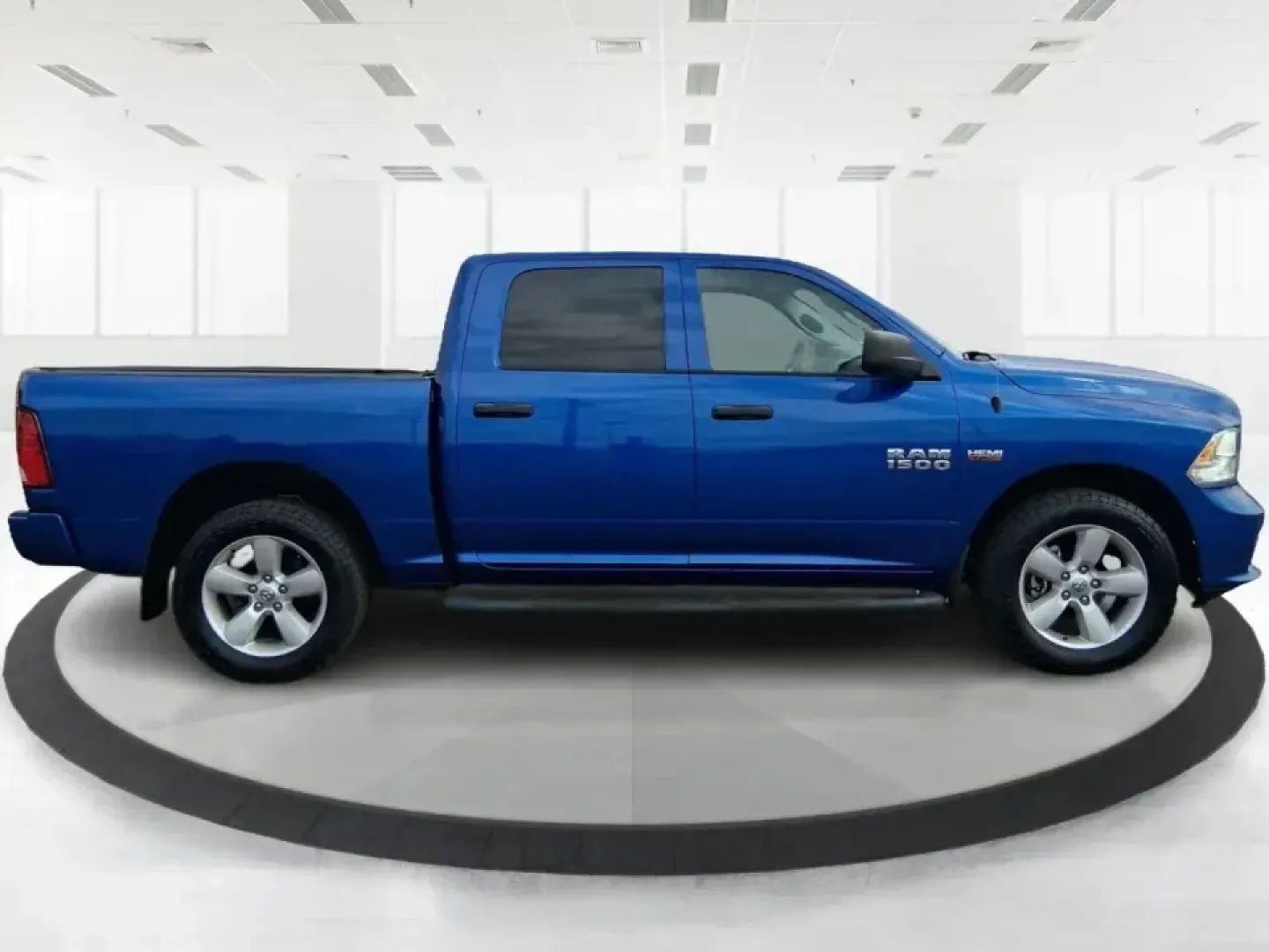 2015 Ram 1500 Express (3C6RR7KT8FG) with an 5.7L V8 OHV 16V engine, 6-Speed Automatic transmission, located at 1099 N County Rd 25A, Troy, OH, 45373, (937) 908-9800, 40.057079, -84.212883 - Need a truck that can handle weekday work, weekend projects, and spur-of-the-moment road trips to Indian Lake without flinching? This 2015 Ram 1500 Express Crew Cab is built for real life in West Central Ohio-comfortable enough for the daily commute, strong enough for towing and hauling, and roomy e - Photo#1